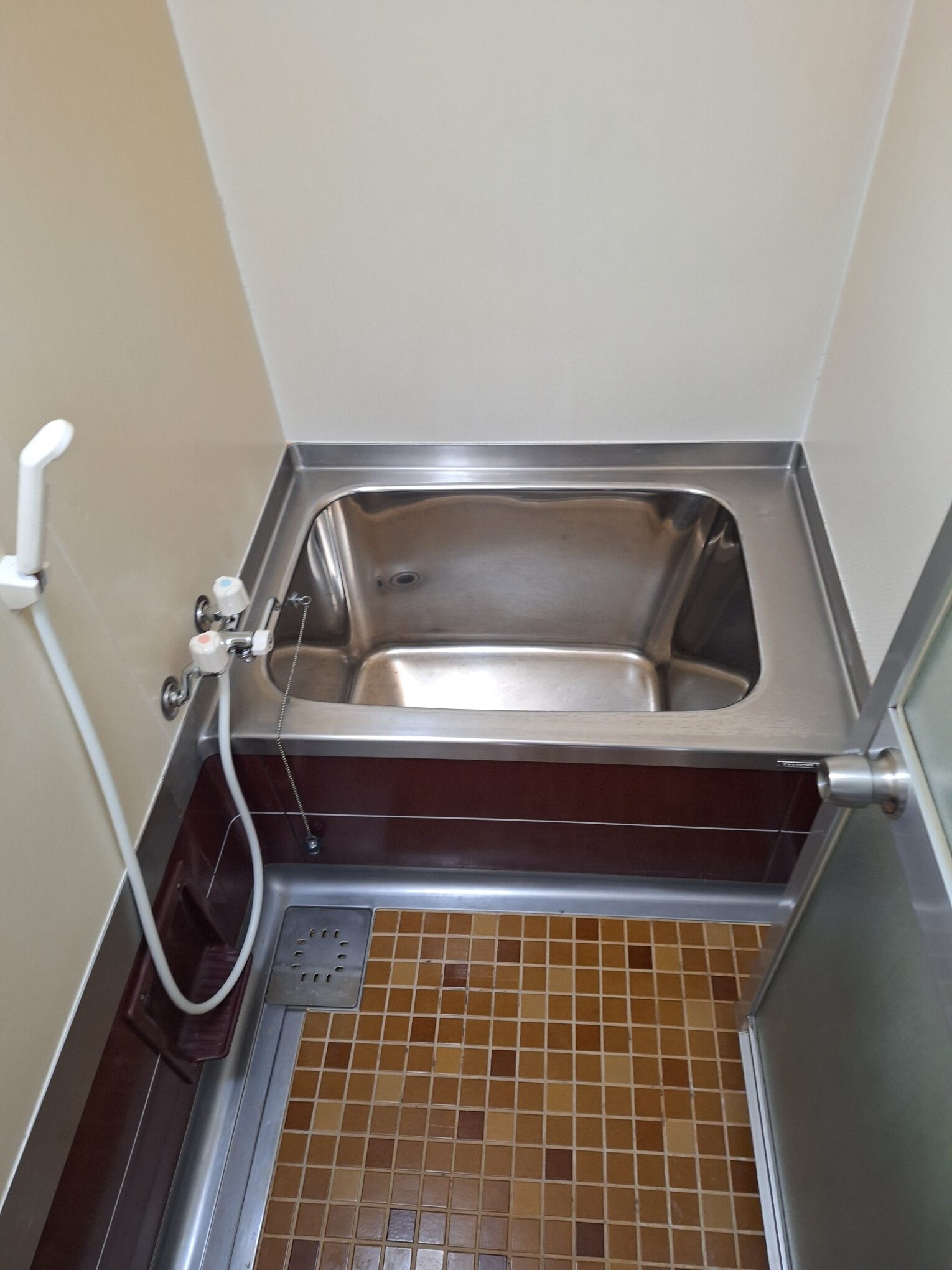 プレジール村岡