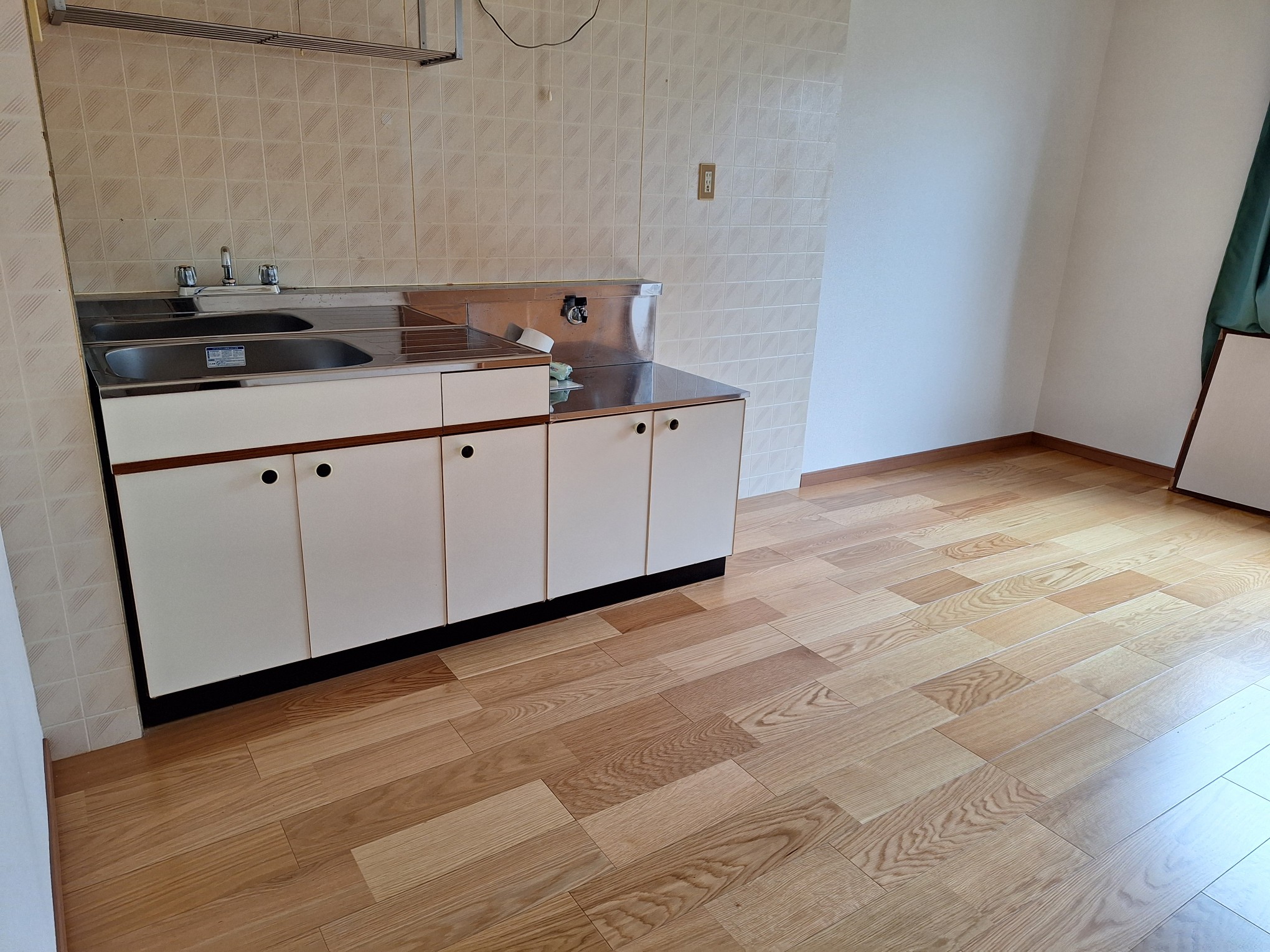 プレジール村岡