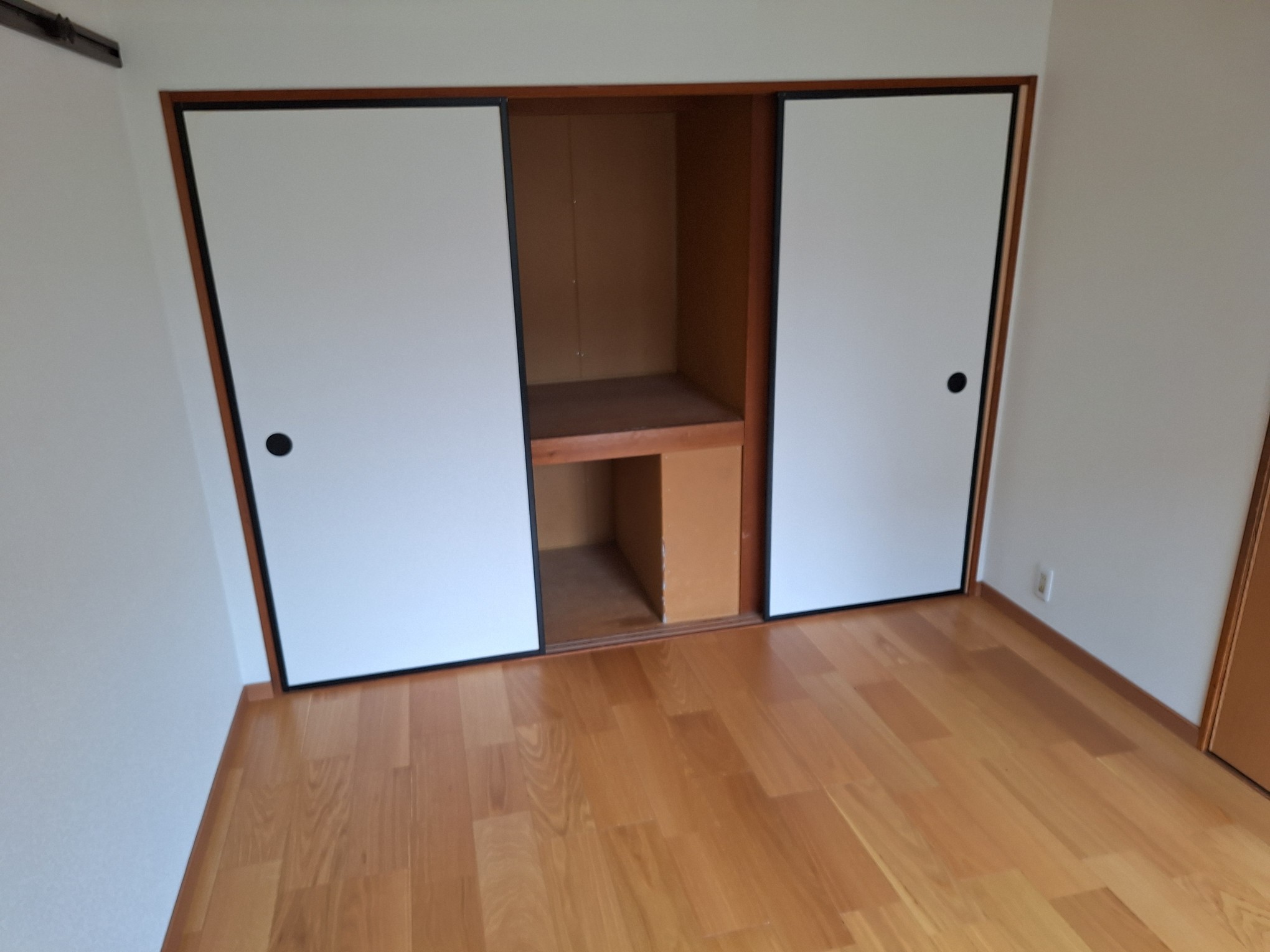 プレジール村岡